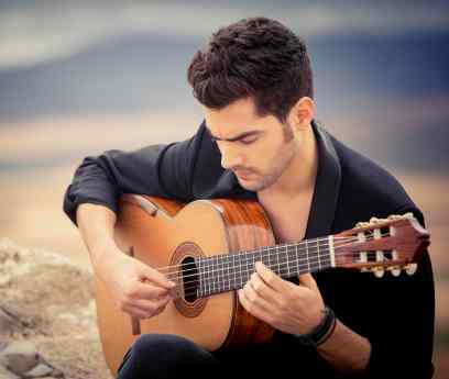 MILOŠ 005 - credit Lars Borges, Mercury Classics LOW